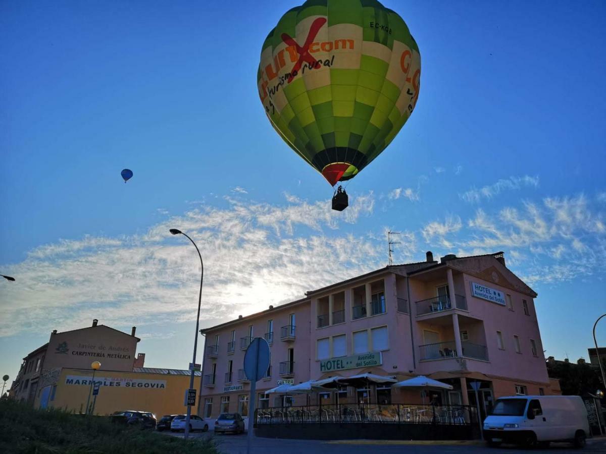 Hotel Avenida Del Sotillo La Lastrilla Eksteriør billede